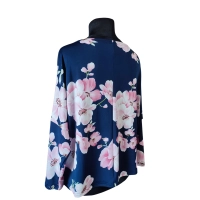 Granatowa bluzka Kimono w łódeczkę ze wzorem - białe magnolie